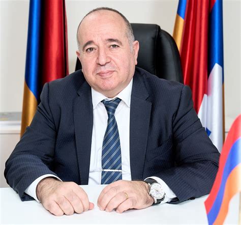 Արշակ Կարապետյանը հրապարակել է նամակագրության սքրինշոթեր՝ ապացուցելով Փաշինյանի տեղեկացված լինելը 2020 թվականի պատերազմի մասին