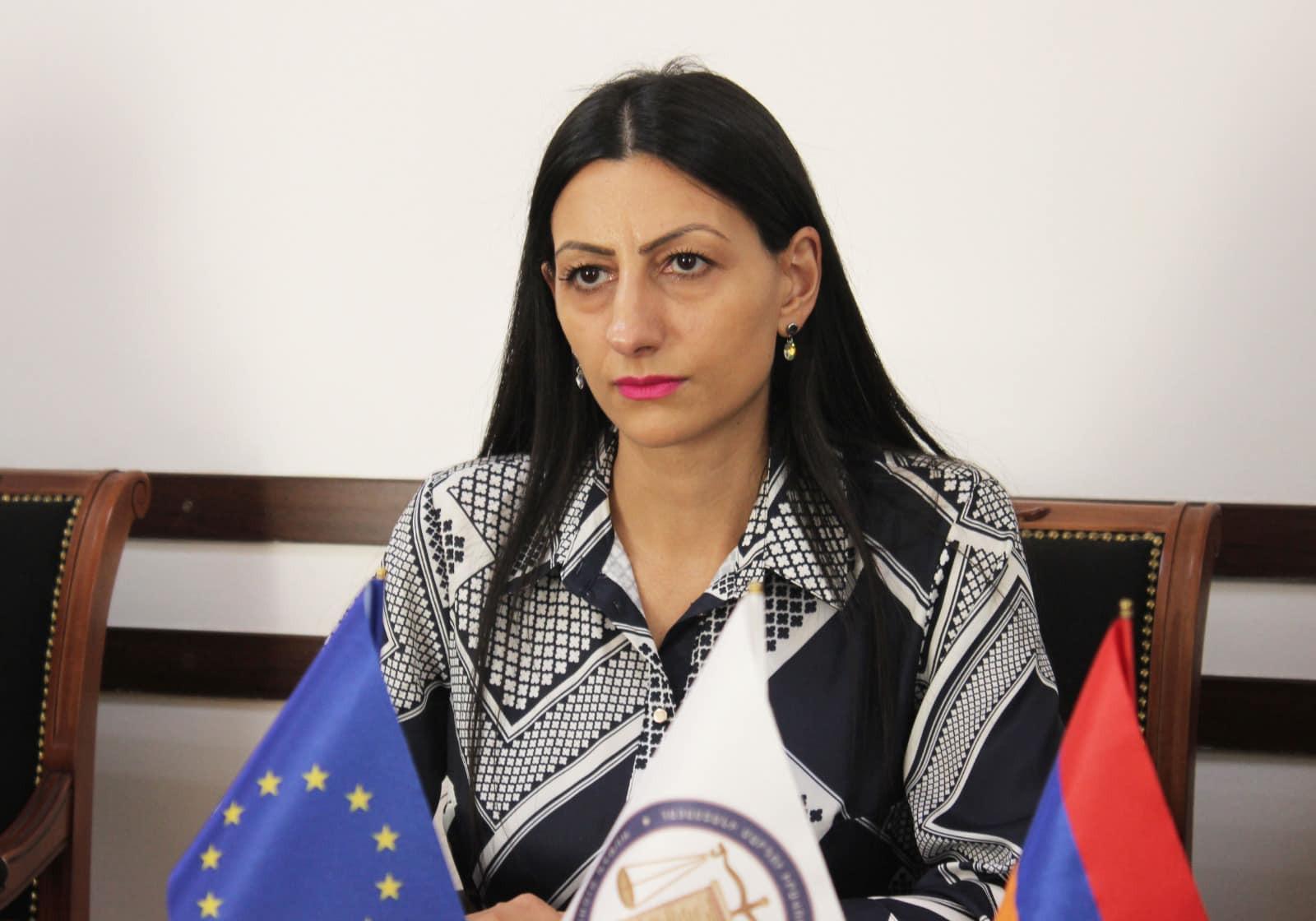Փաստաբան Զարուհի Փոստանջյանը հաղորդում է ներկայացրել կապված Գագիկ Ծառուկյանի առյուծուհու մահվան դեպքի հետ
